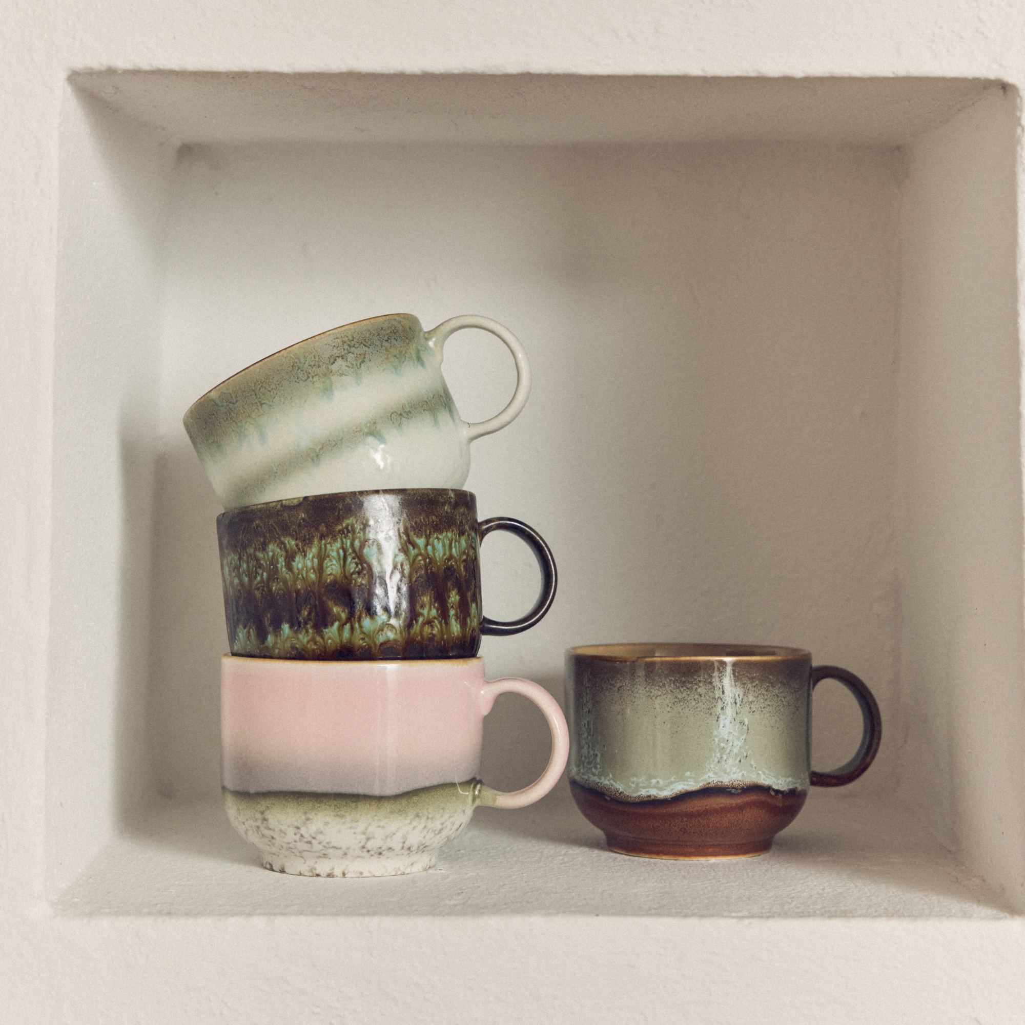 Servies 70s ceramics: thee mok odyssey - set van 2