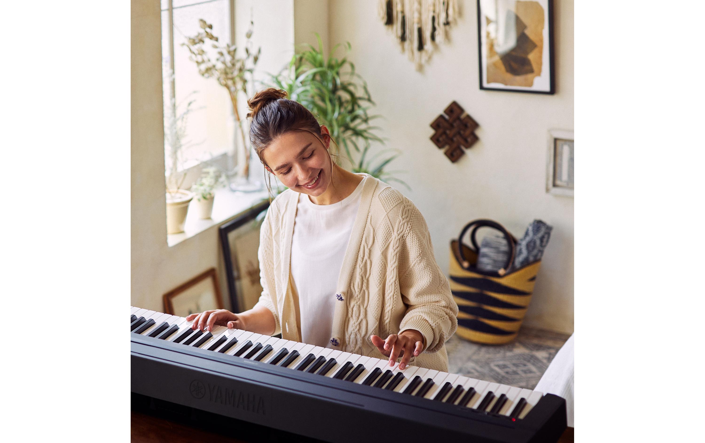 E-Piano P-45B Schwarz<br>Authentisches E-Piano mit natürlichem Spielgefühl