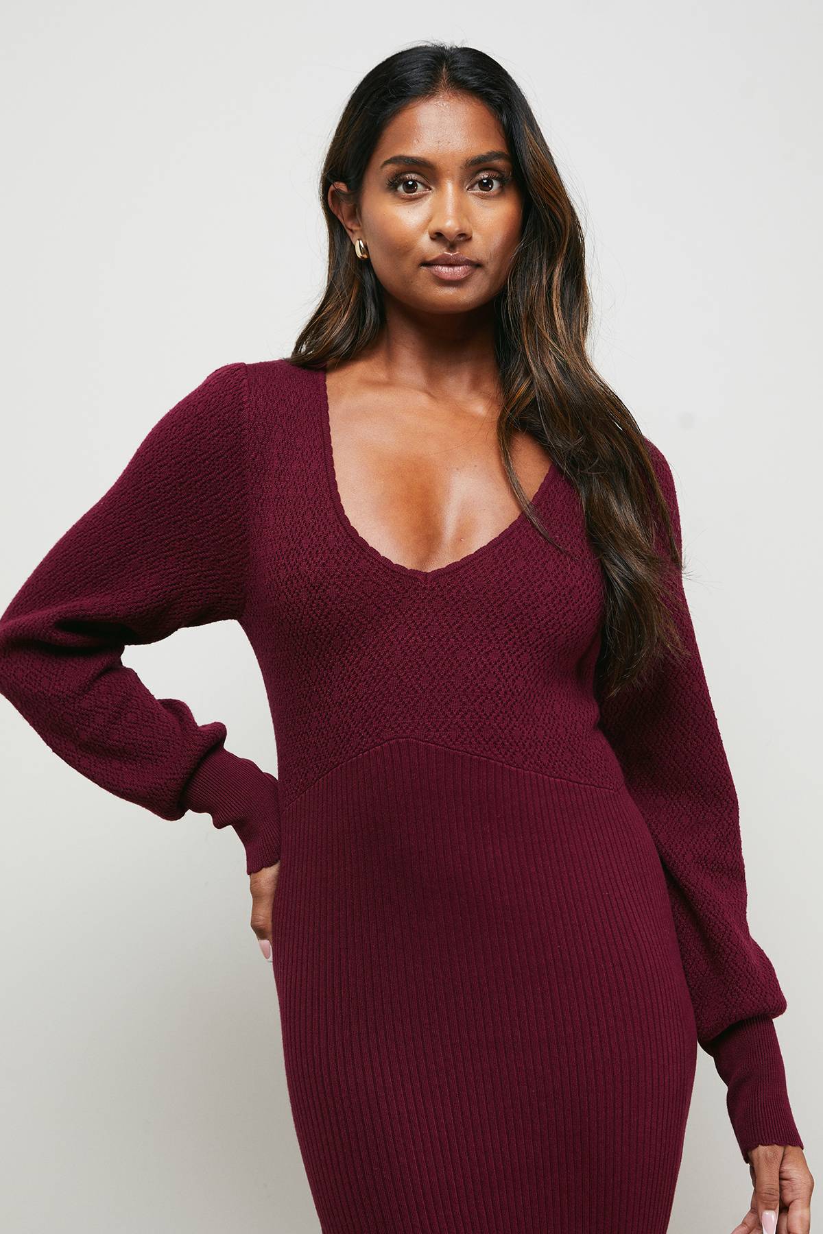 Oasis Robe Midi Tricotée à Encolure Festonnée