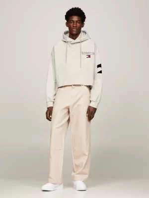 Moletom cropped unissex com estampa nas costas e modelagem ampla