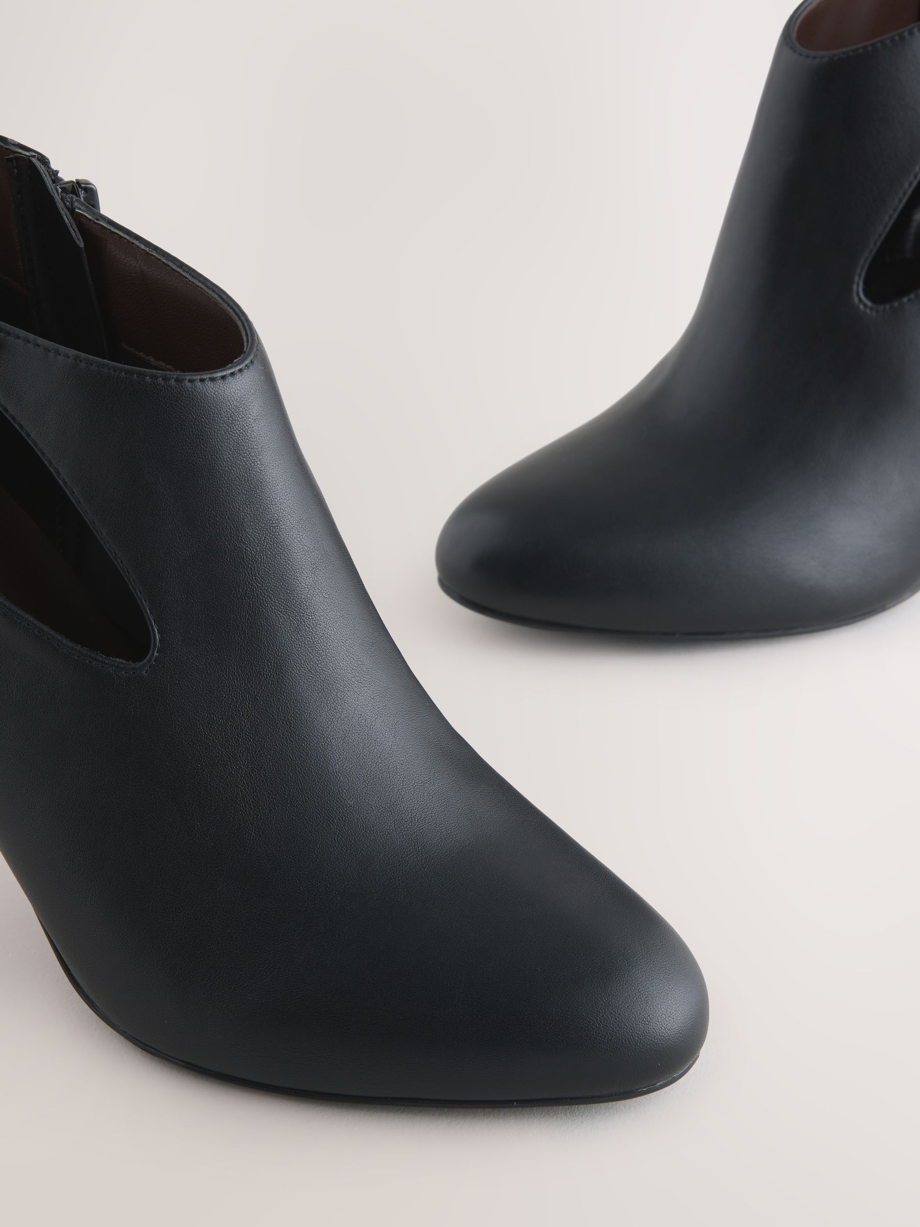 Zwart - Forever Comfort® - Schoenlaarsjes met open zijkanten