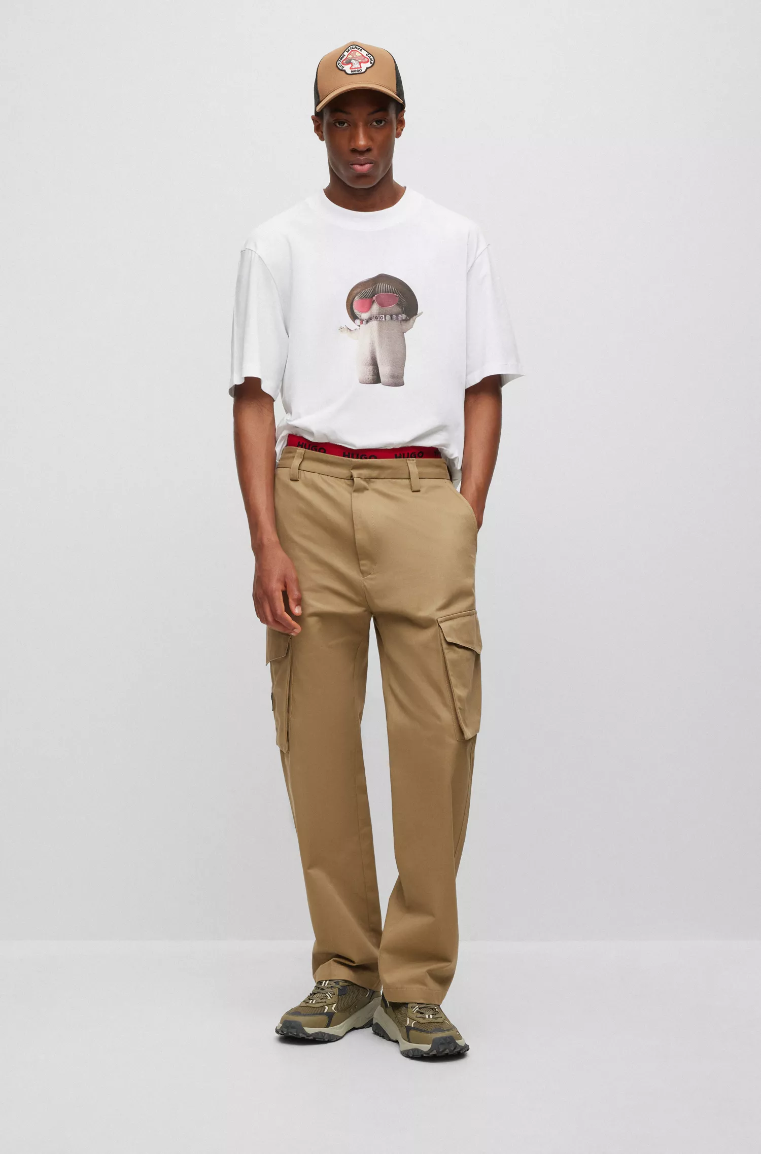 Camiseta HUGO vermelha de malha de algodão com estampa de cogumelos e modelagem relaxada.