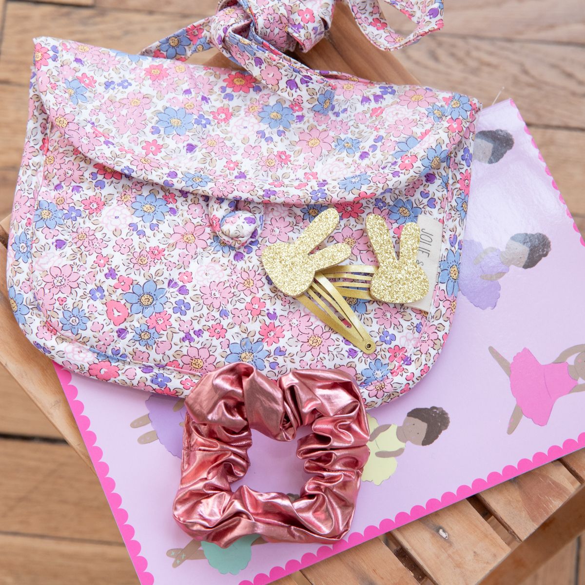 Sac bandoulière fleuri bleu et rose Jolie saison