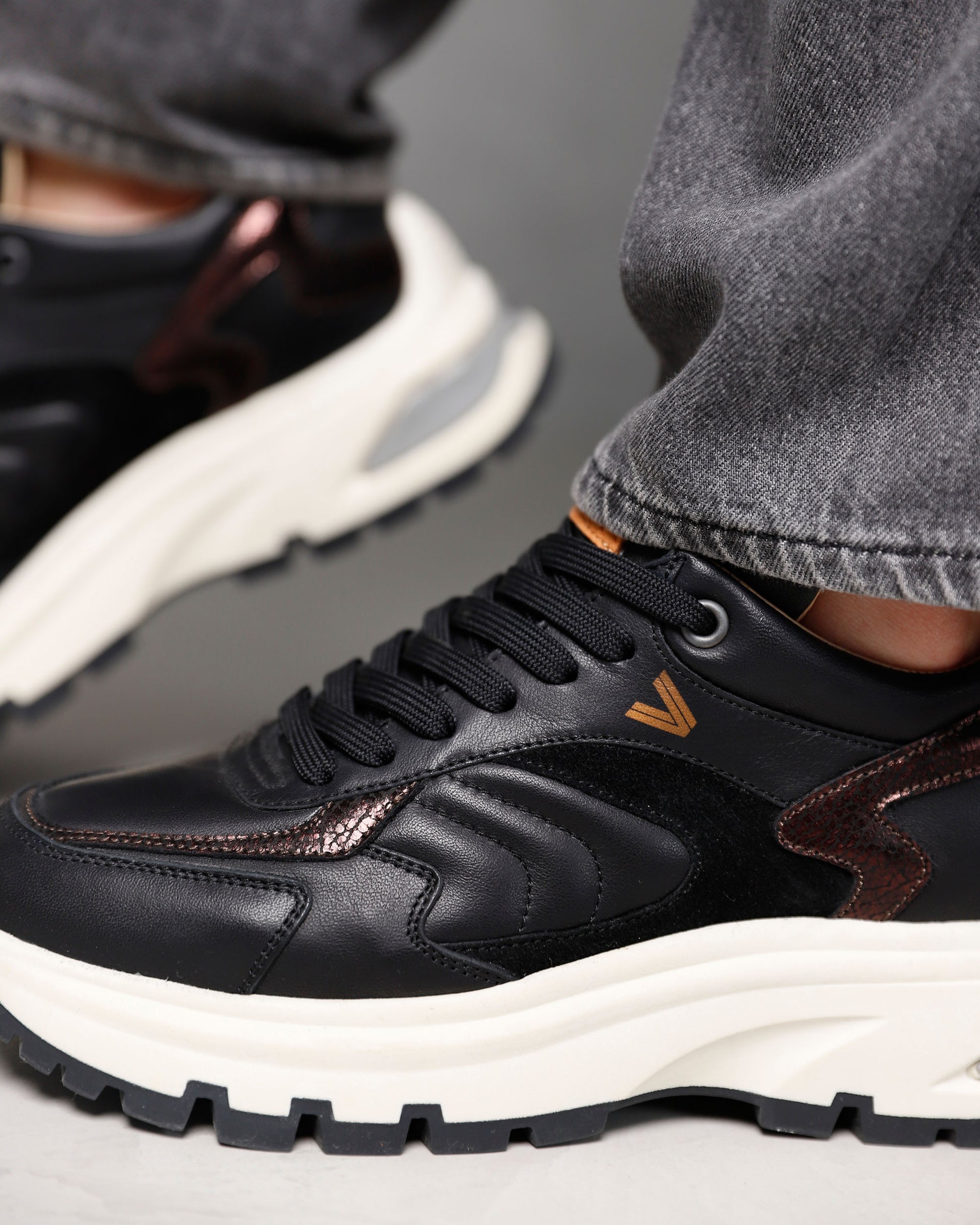 VIA VAI zwarte dames sneakers Liz Leighton