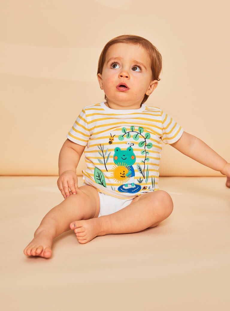 Body t-shirt jaune à imprimé à rayures.