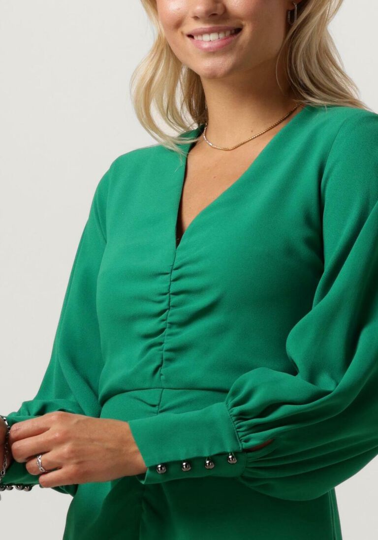 groene access mini jurk ruched dress with v neckline