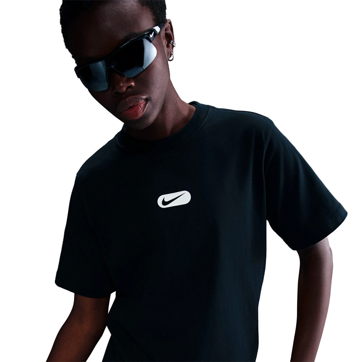 T-Shirt Nike Sportswear Club Swoosh Mulher