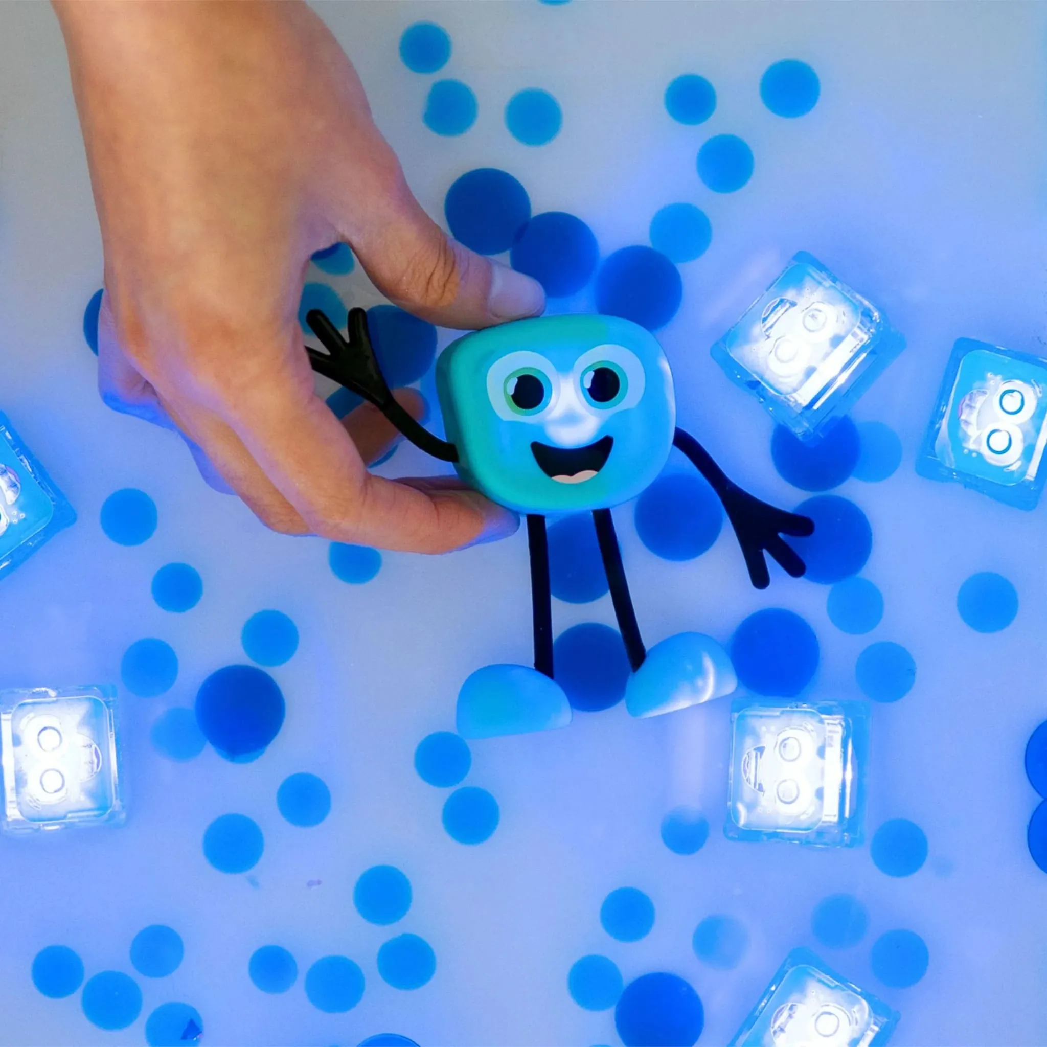 Glo Pals Personnage Lumineux pour le Bain - Blair
