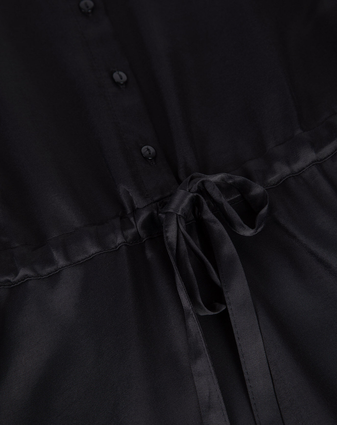 An'ge Robe chemise courte Muna effet satiné noire