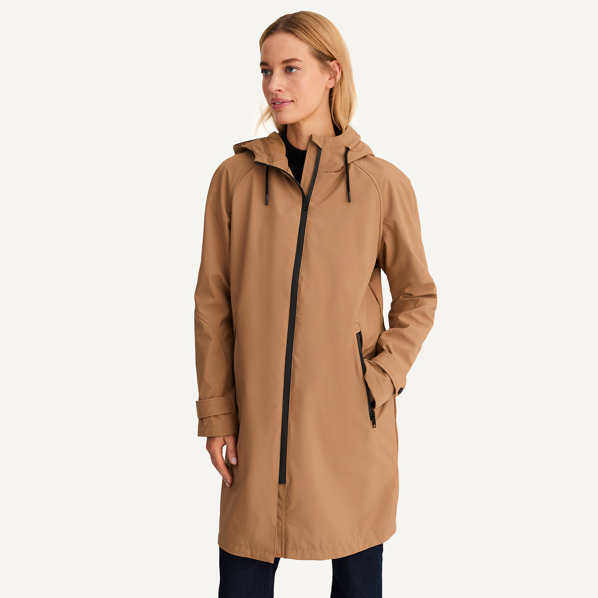 ANNE WEYBURN<br>Windjack conheceu Hood
