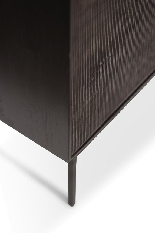 Ethnicraft Grooves dressoir 152x45