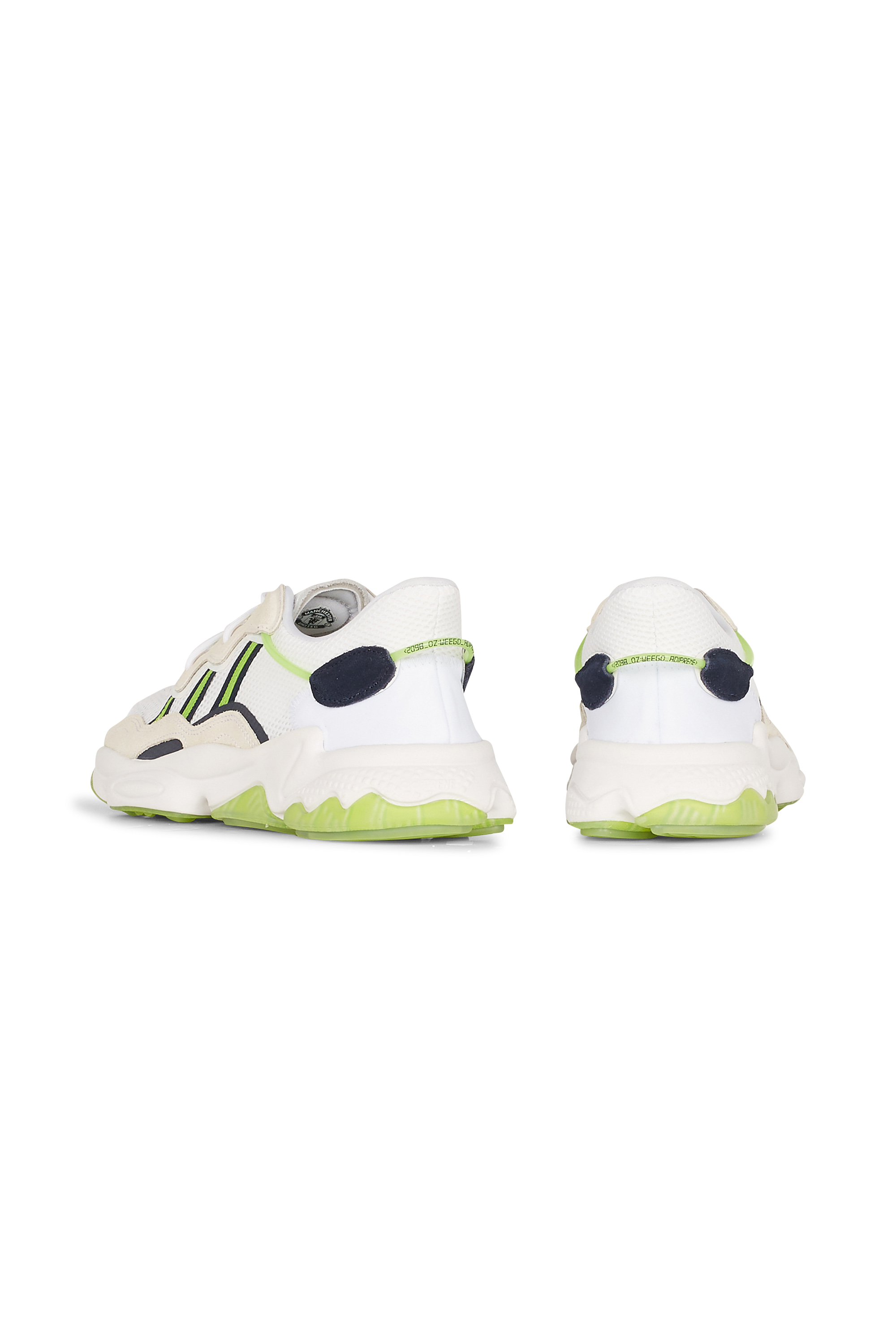 ADIDAS BASKETS OZWEEGO MANCHESTER Blanc