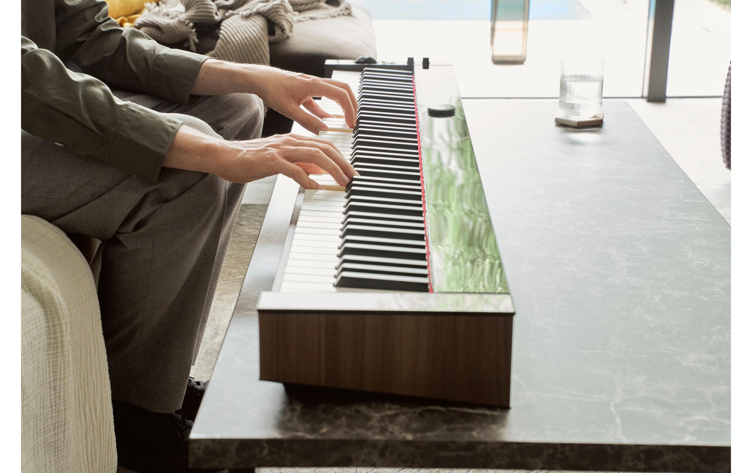 E-Piano Privia PX-S6000 – Schwarz<br>Digitalpiano mit dem authentischen Anschlag eines Flügels, innovativer Klangtechnologie und stilvollem Gehäuse mit Holzdekor
