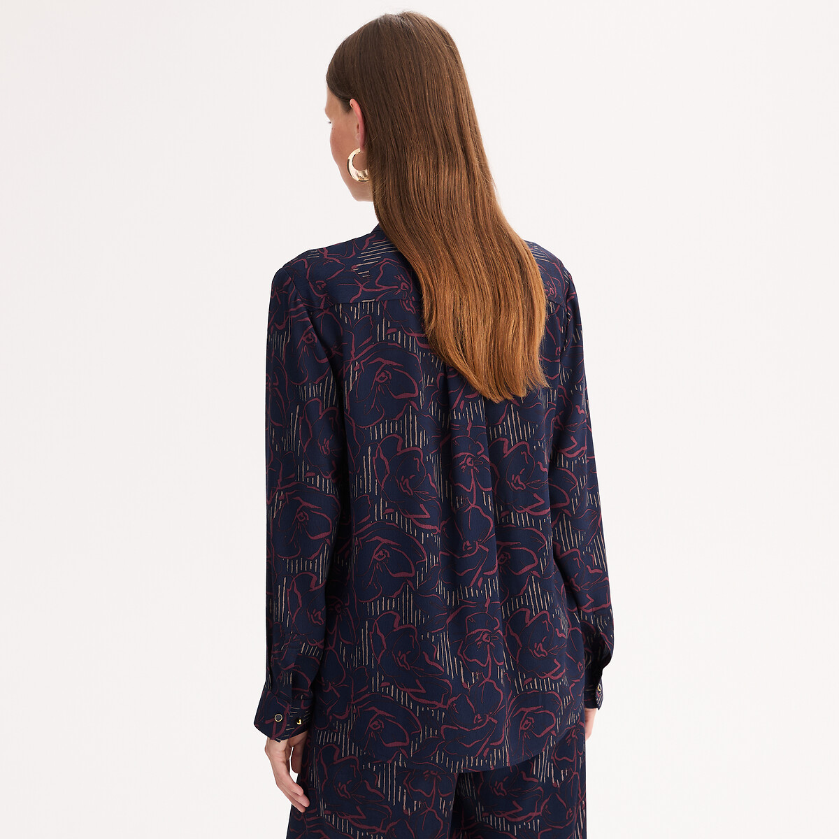 ANNE WEYBURN<br>Camisa com estampa gráfica e mangas compridas