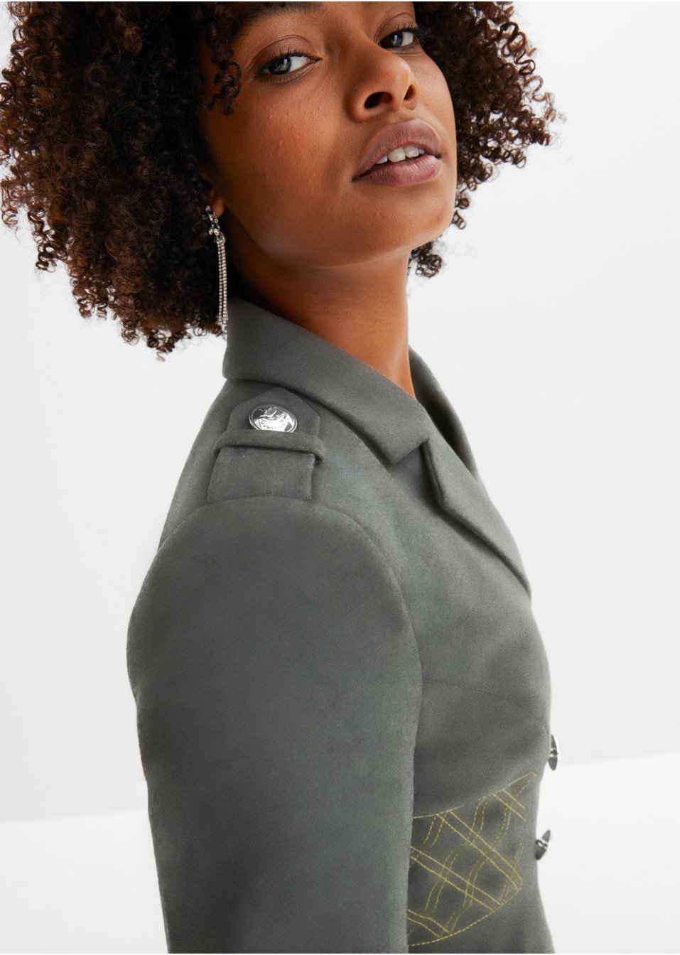 Veste courte avec boutons dorés