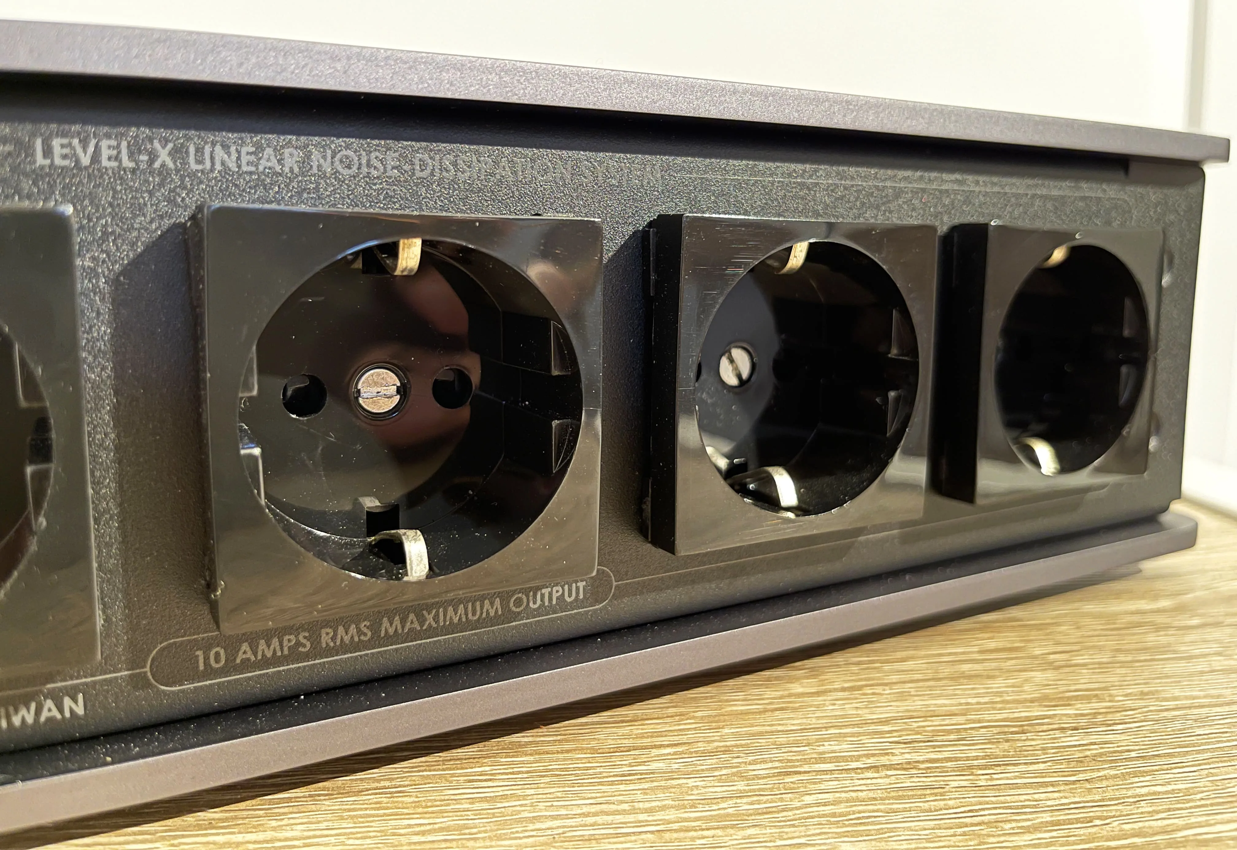Audioquest Niagara 1200   NRG-Y3 (2 m) Conditionneurs secteur