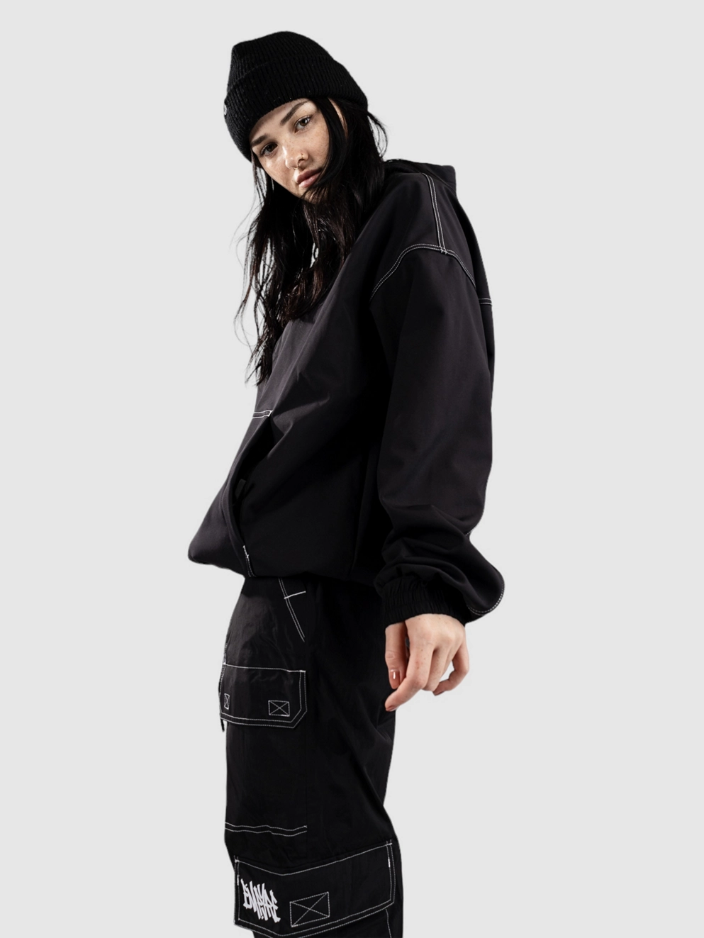 Empyre Tsunami Anorak caviar pantone