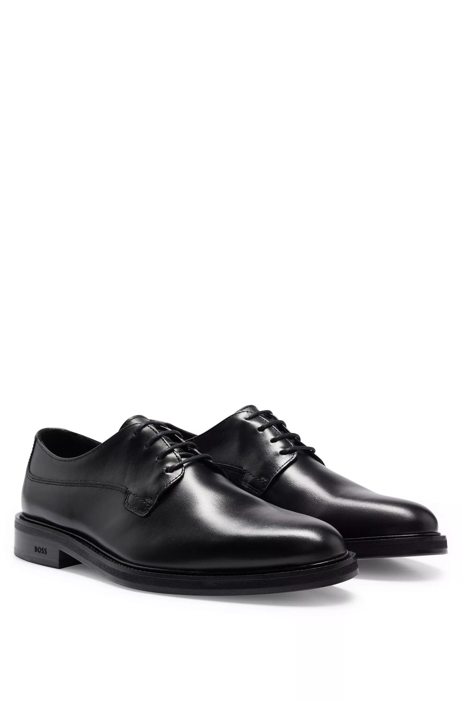 Sapatos Derby BOSS em couro preto polido com logotipo.