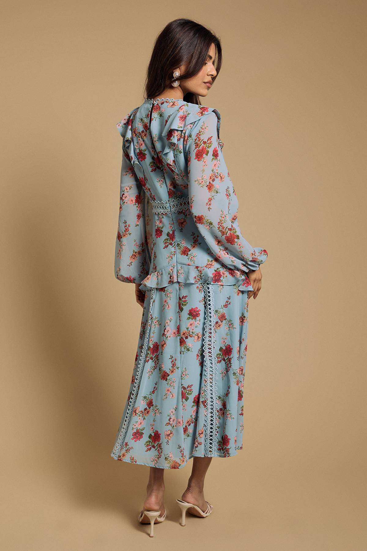 Oasis Robe Midi En Mousseline Imprimée Avec Détails De Dentelle Et Volants Pour Petite Taille