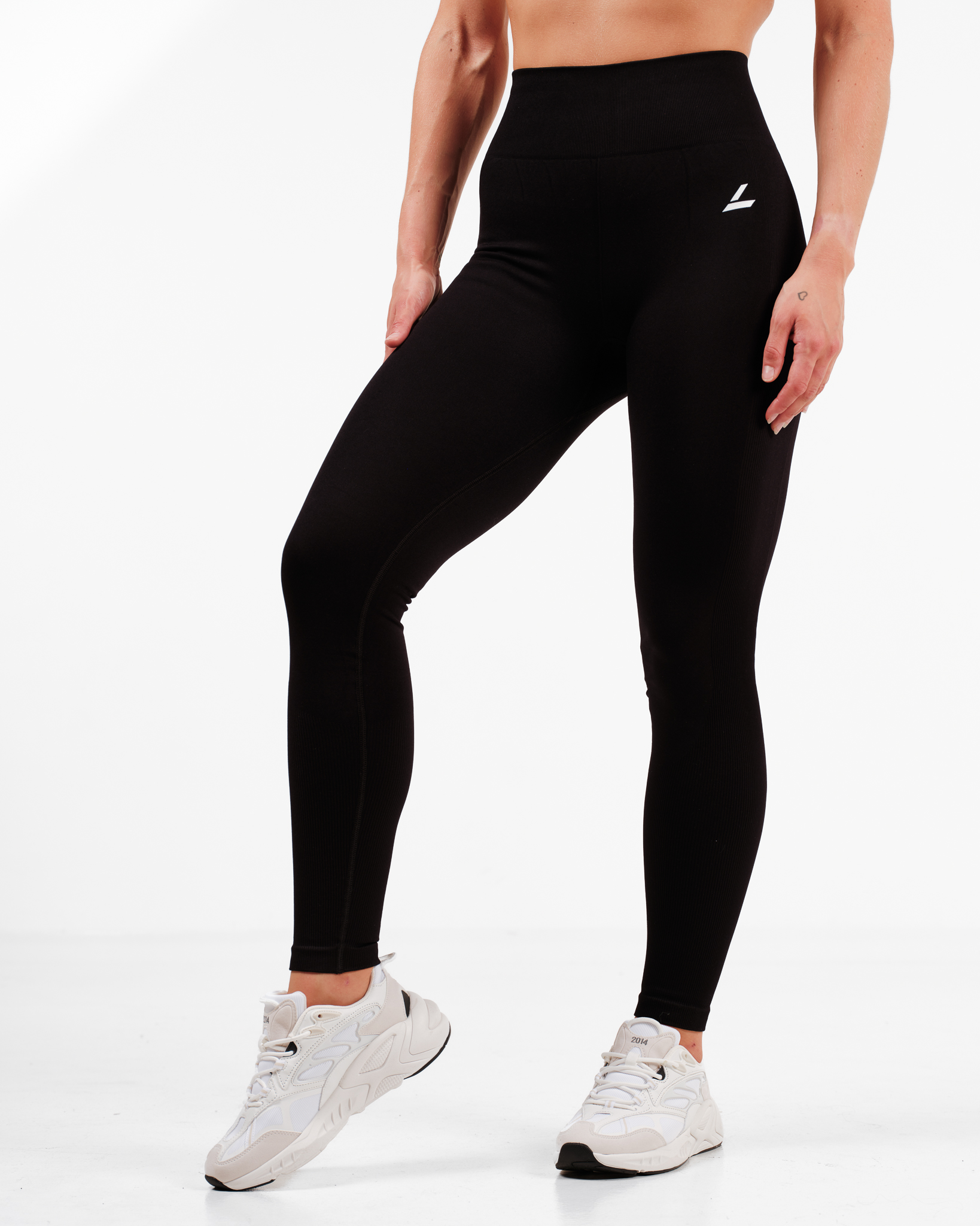 LEVITY Sustainable Habits Tights Recycled Black