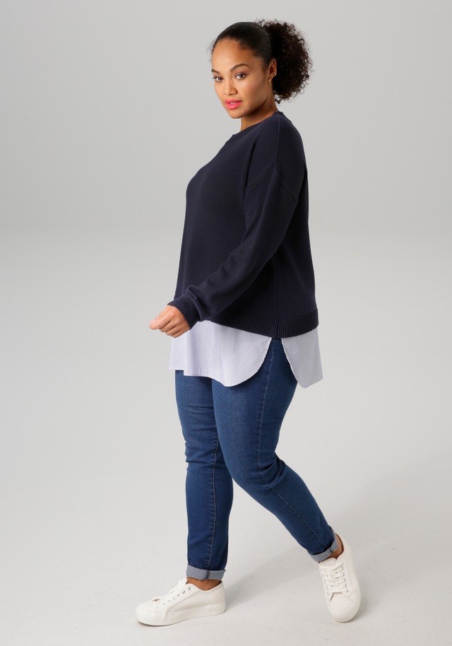 Aniston PLUS Strickpullover , mit gestreiftem Bluseneinsatz am Saum