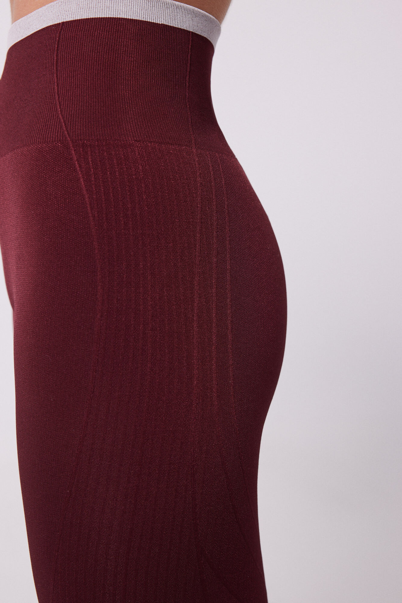 Leggings confortáveis sem costura na cor bordô