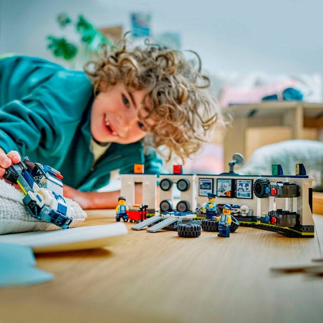 LEGO® Konstruktionsspielsteine »Polizeiwerkstatt (60457), LEGO City« Made in Europe
