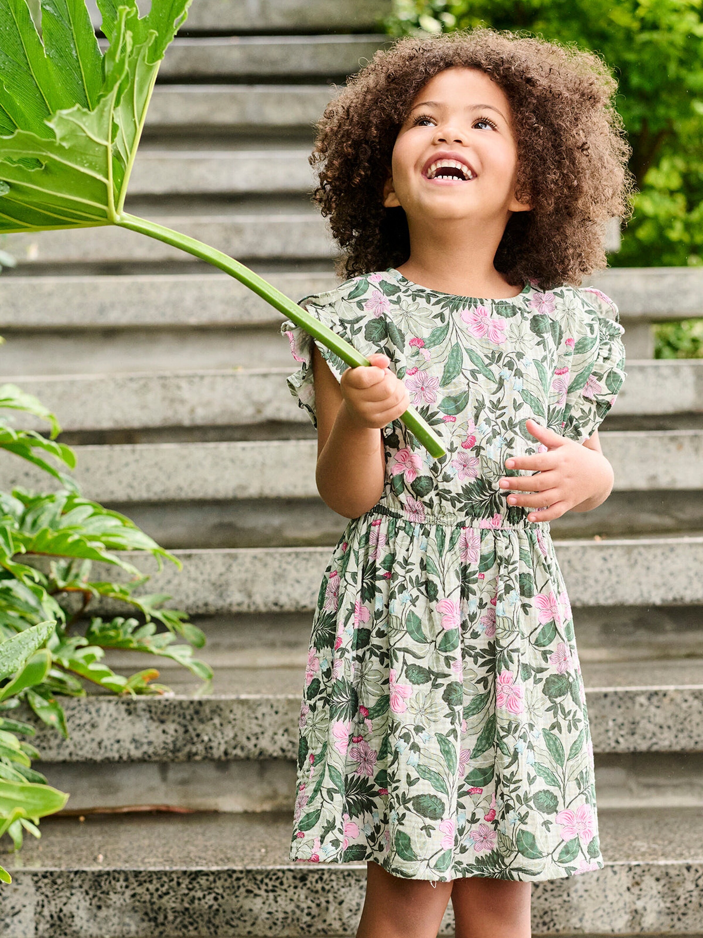 Vertbaudet Mädchen Musselinkleid mit Boho-Print salbeigrün