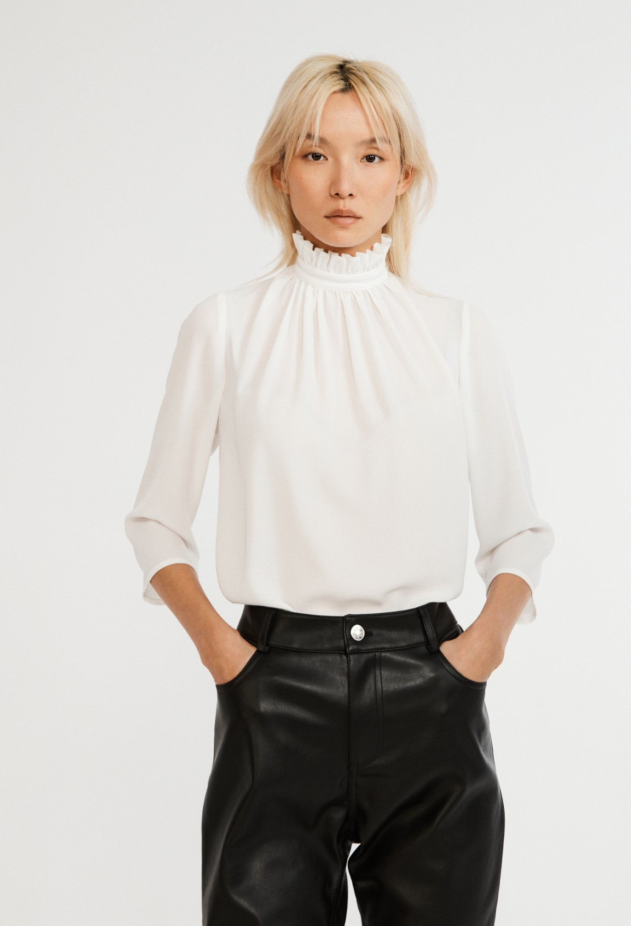 Blouse &agrave; col victorien