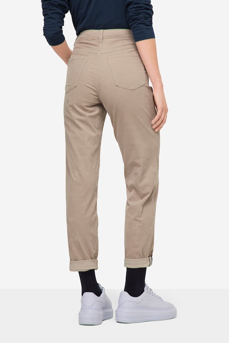 Cord-Karottenhose, weite Passform, 5-Pocket-Form