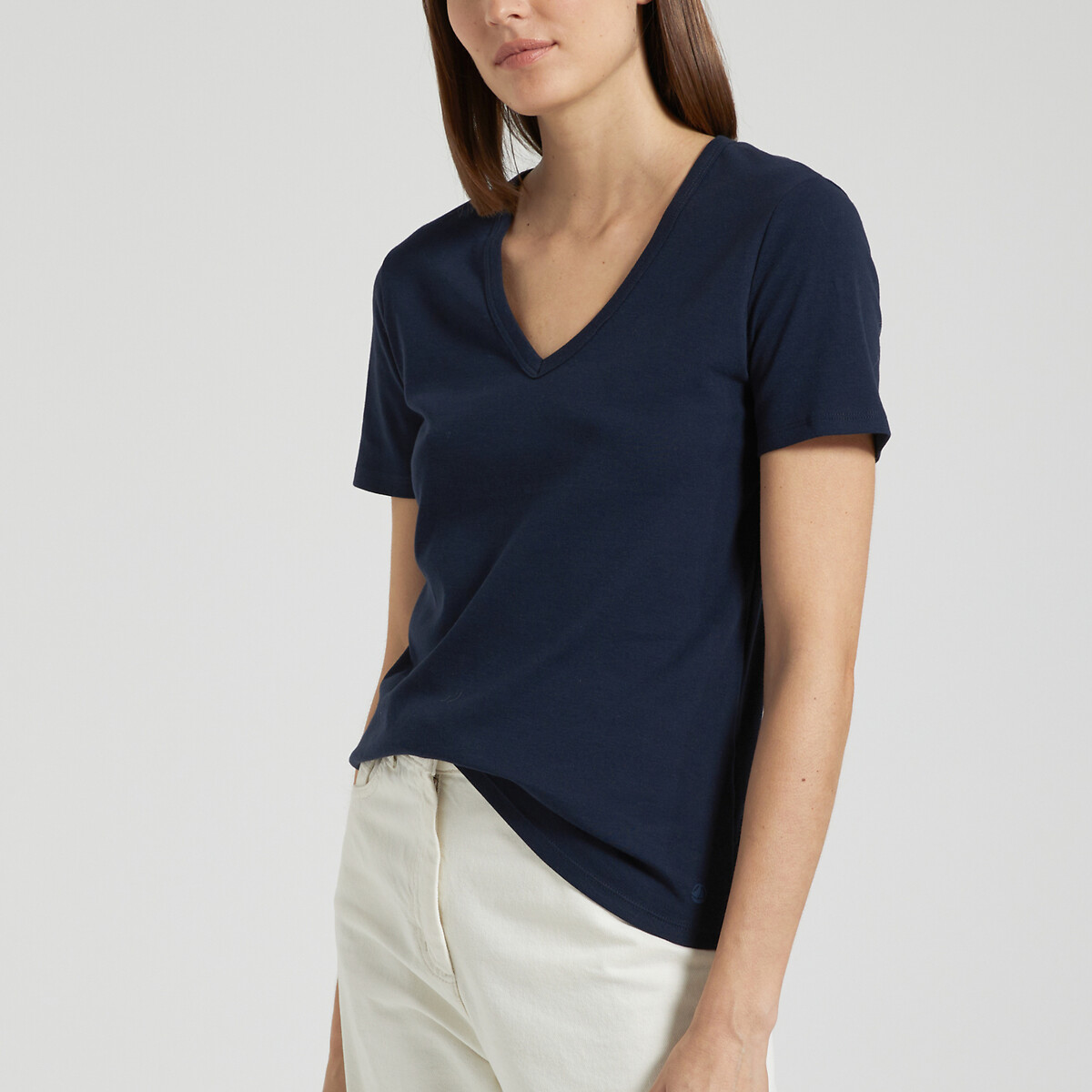 PETIT BATEAU<br>Camiseta icônica, decote em V, shorts