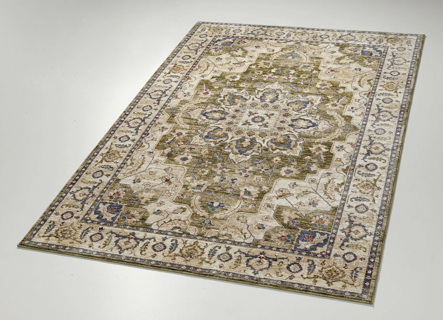 Exquisite Brücken und Teppiche mit orientalischem Flair