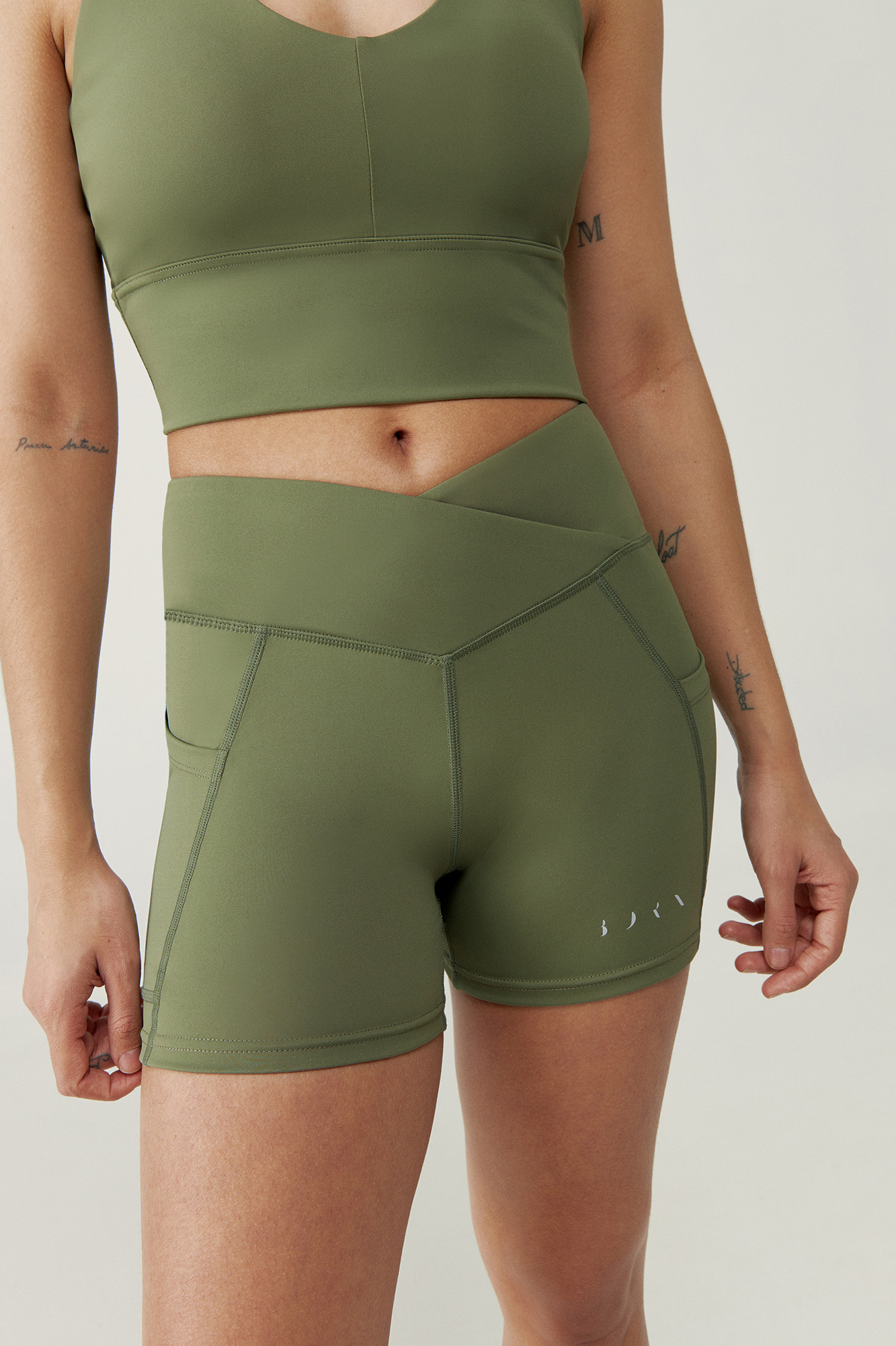 Seia CROC™dile curto