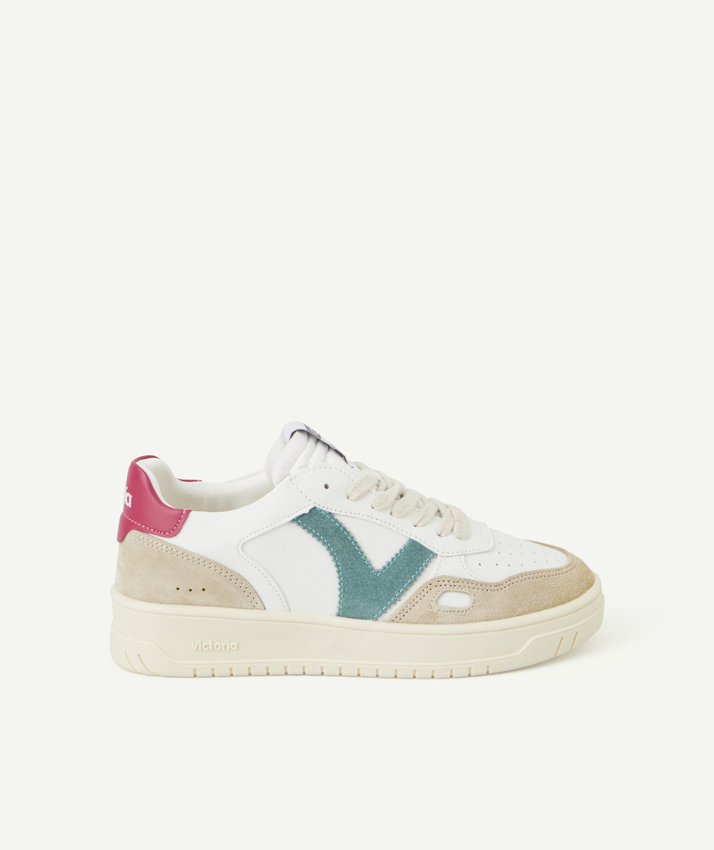 VICTORIABASKETS BLANCHES ET BEIGES AVEC LOGO VERT ET FUSCHIA