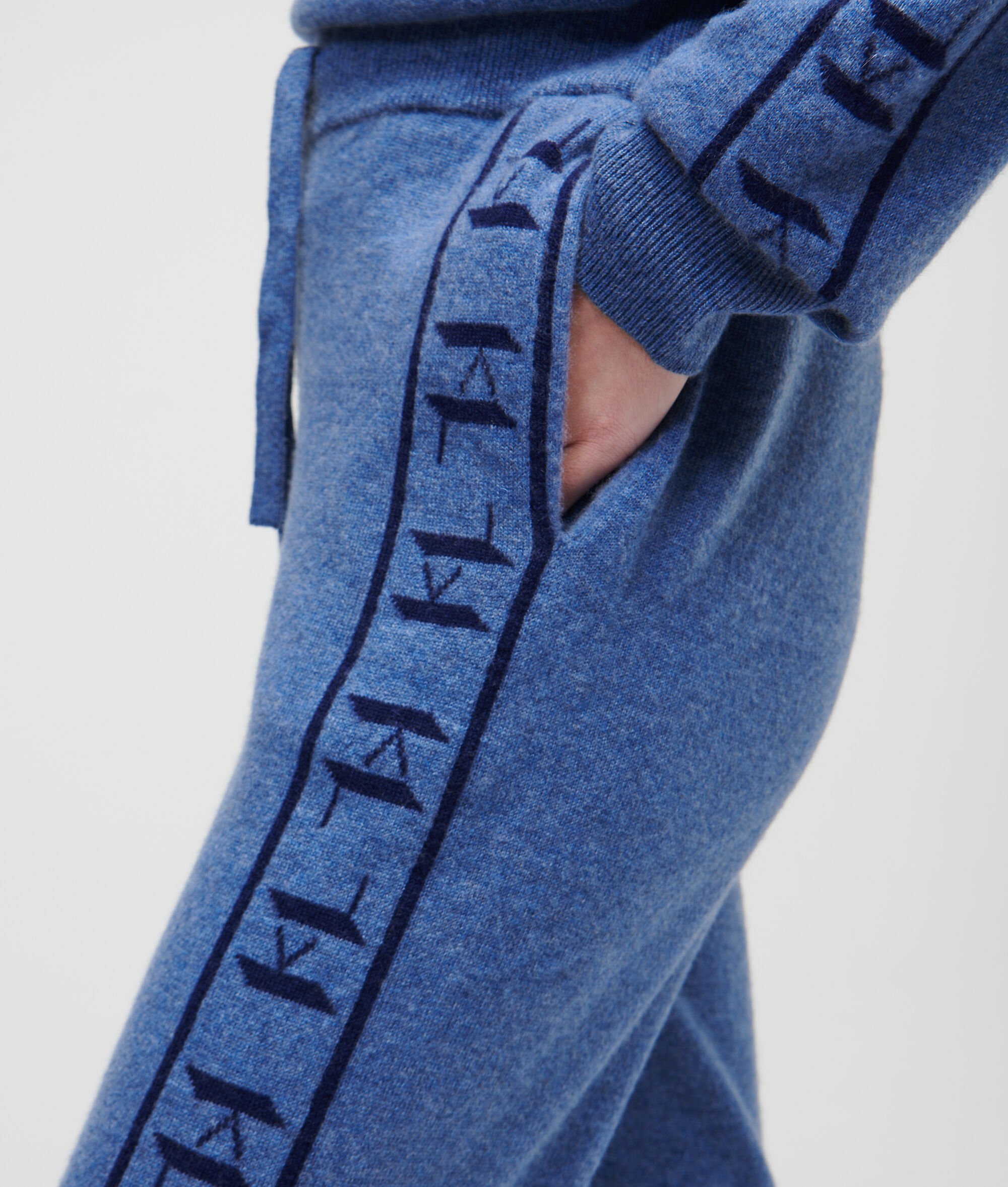 JOGGING KL MONOGRAM EN CACHEMIRE JACQUARD