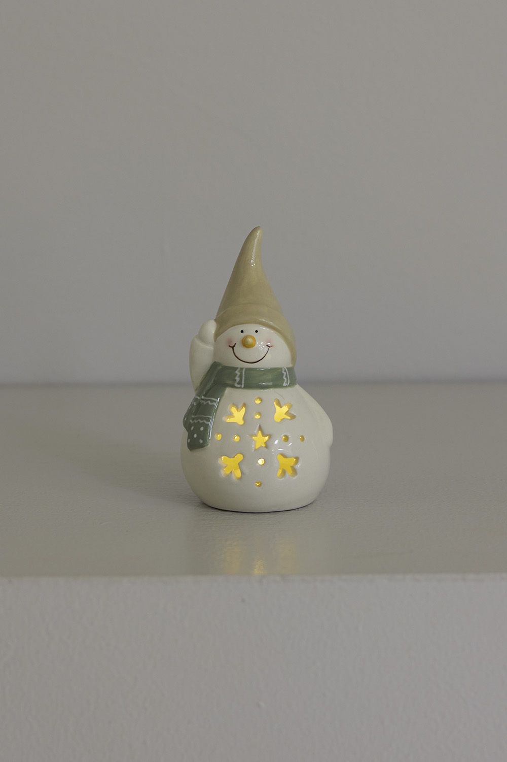 Keramikksnømann med lys Ola