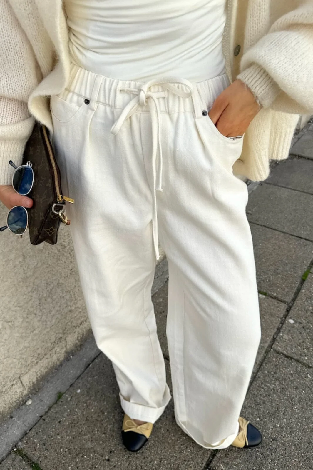 BYIC Karlaic Pants of off white