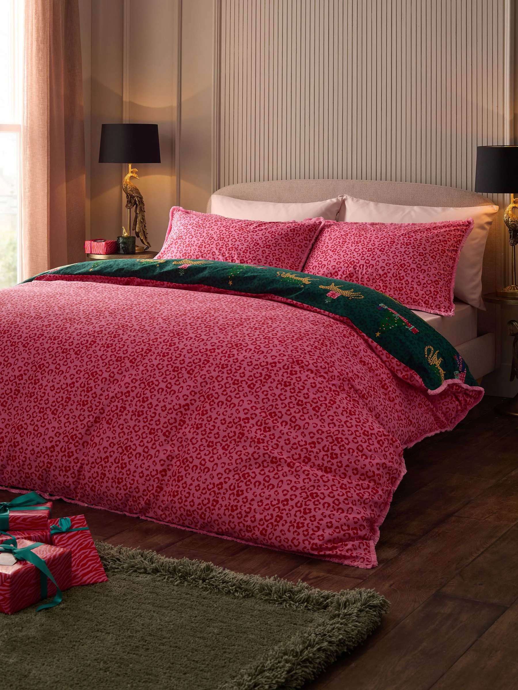 Christmas Leopard Scene Reversible Duvet Cover and Pillowcase Set