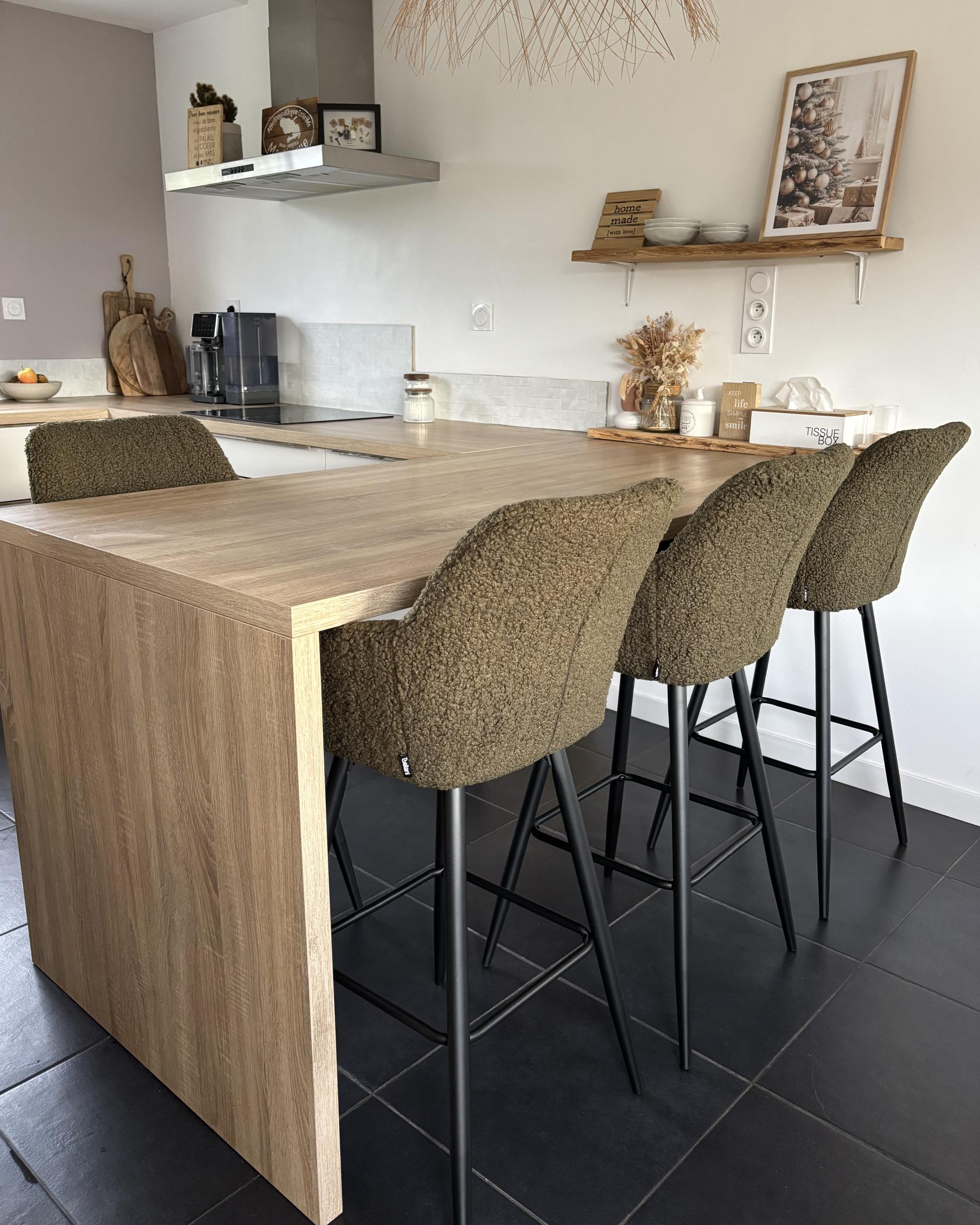 Set van 2 barstoelen CASMALIA Bouclé Donkergroen