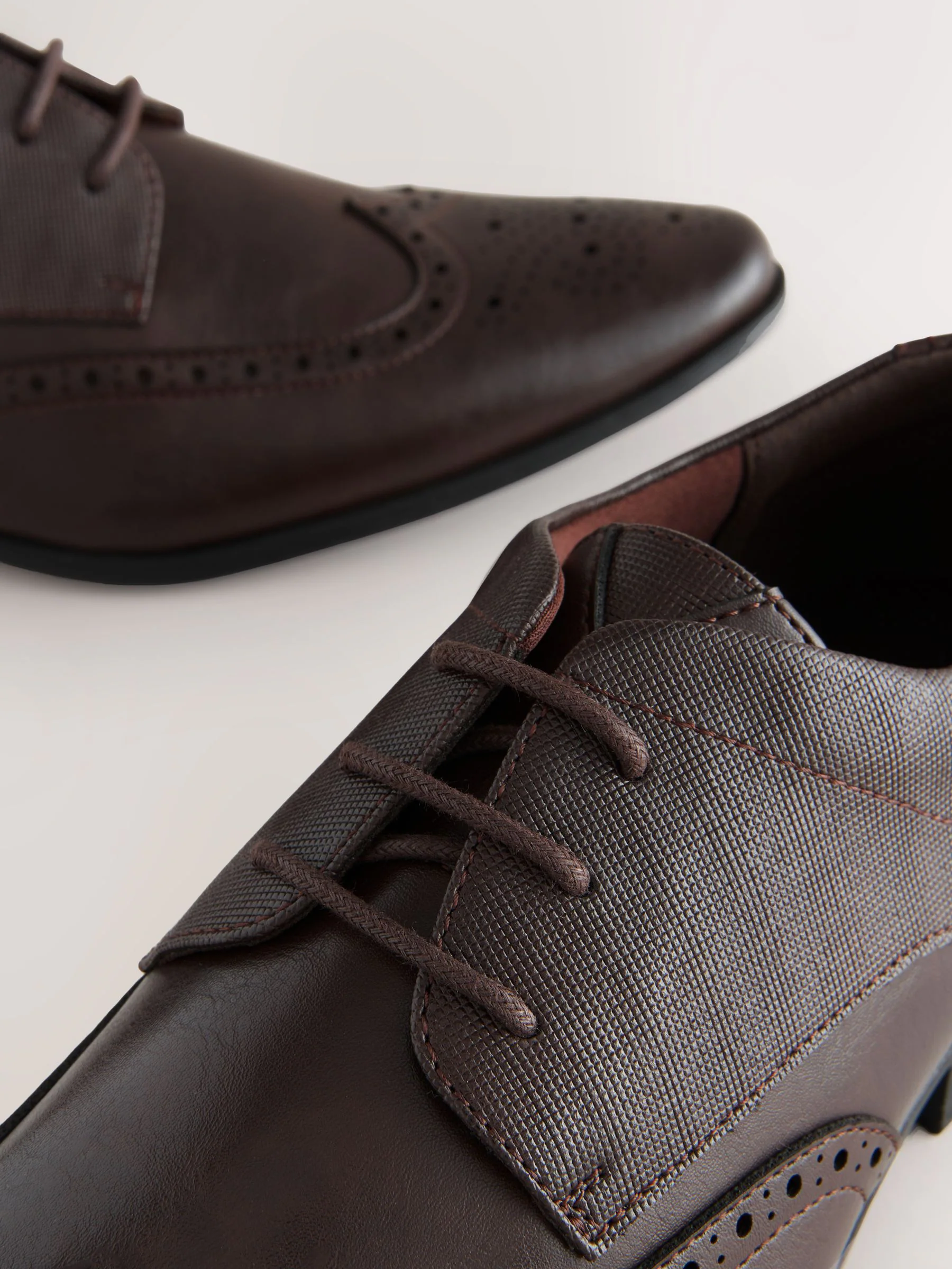 Bruin - Standaard pasvorm - Brogueschoenen