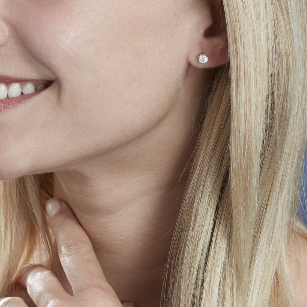 Boucles D'oreilles Puces 4 Griffes Or Blanc Diamant Synthetique