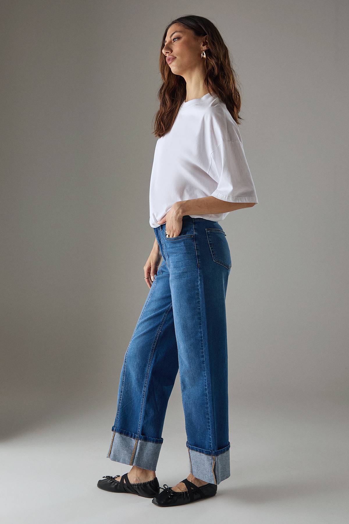 Warehouse Jean Denim Jambe Large avec Détails de Couture et Revers