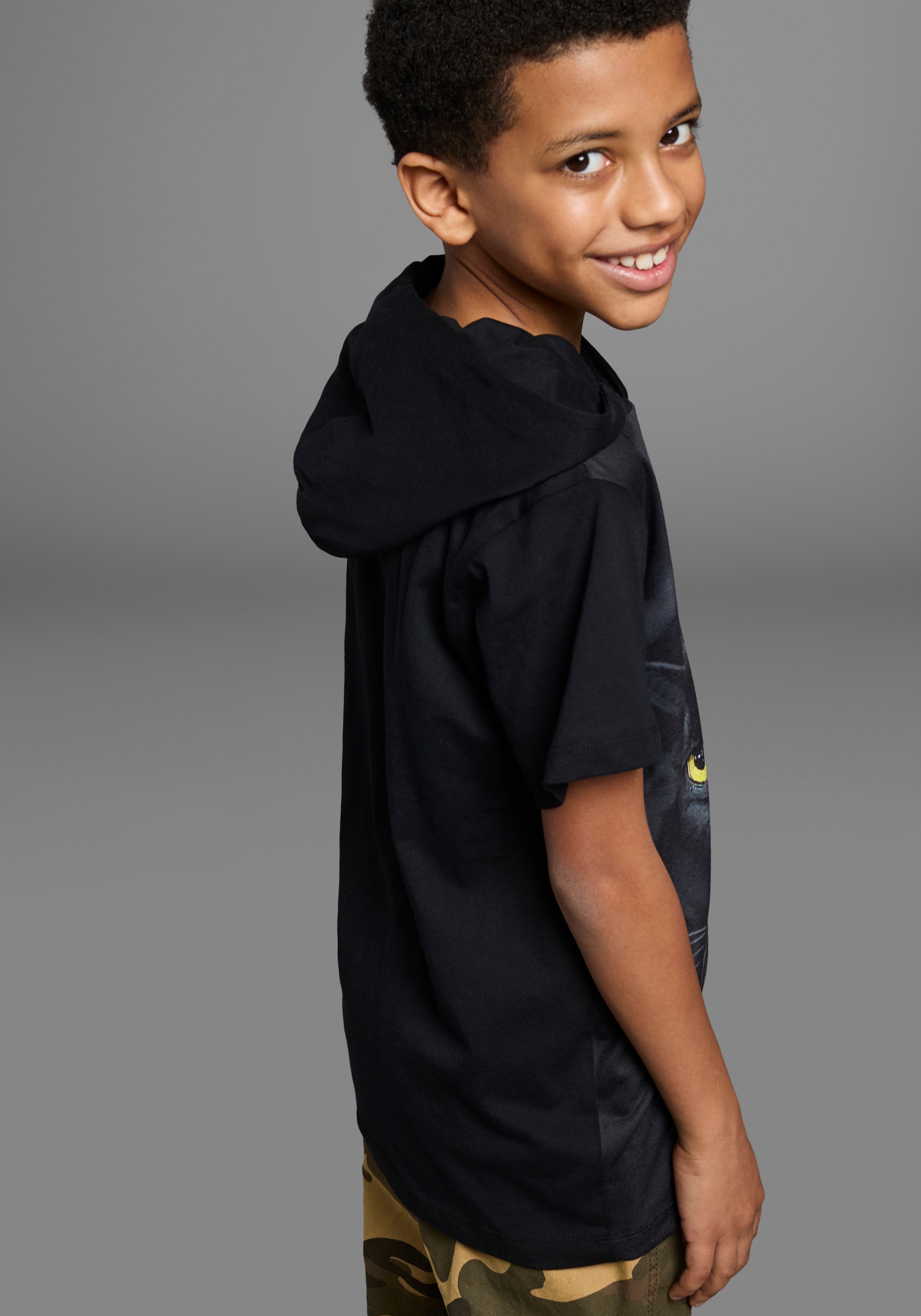 KIDSWORLD T-Shirt », Kapuzen-T-Shirt mit Fotoprint: PANTHER«, Kurzarm,  modische Passform,  mit stylischem Druck