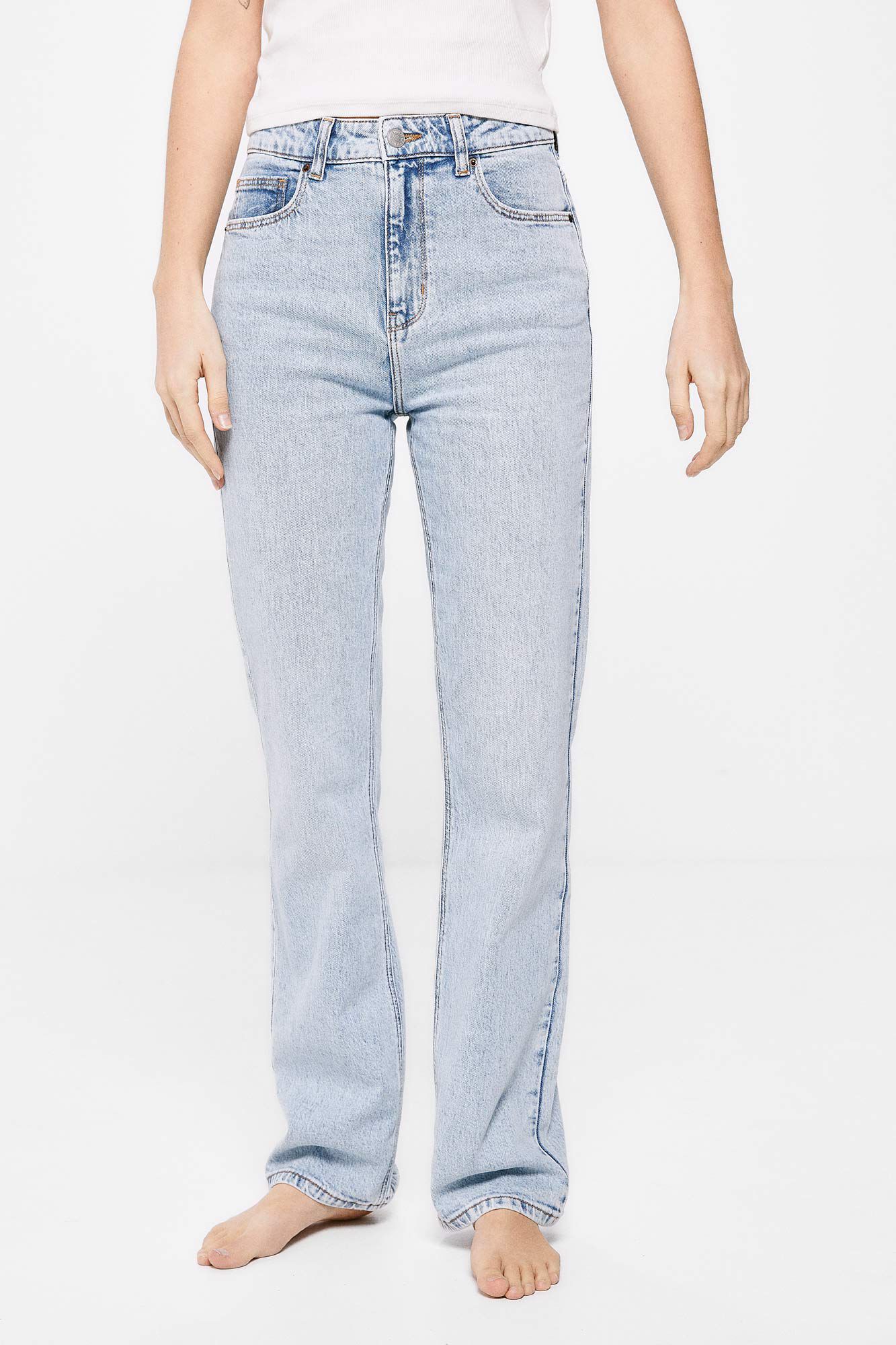 Calça jeans reta com lavagem sustentável - Azul médio