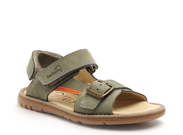Bellamy nu pieds enfant deve vert