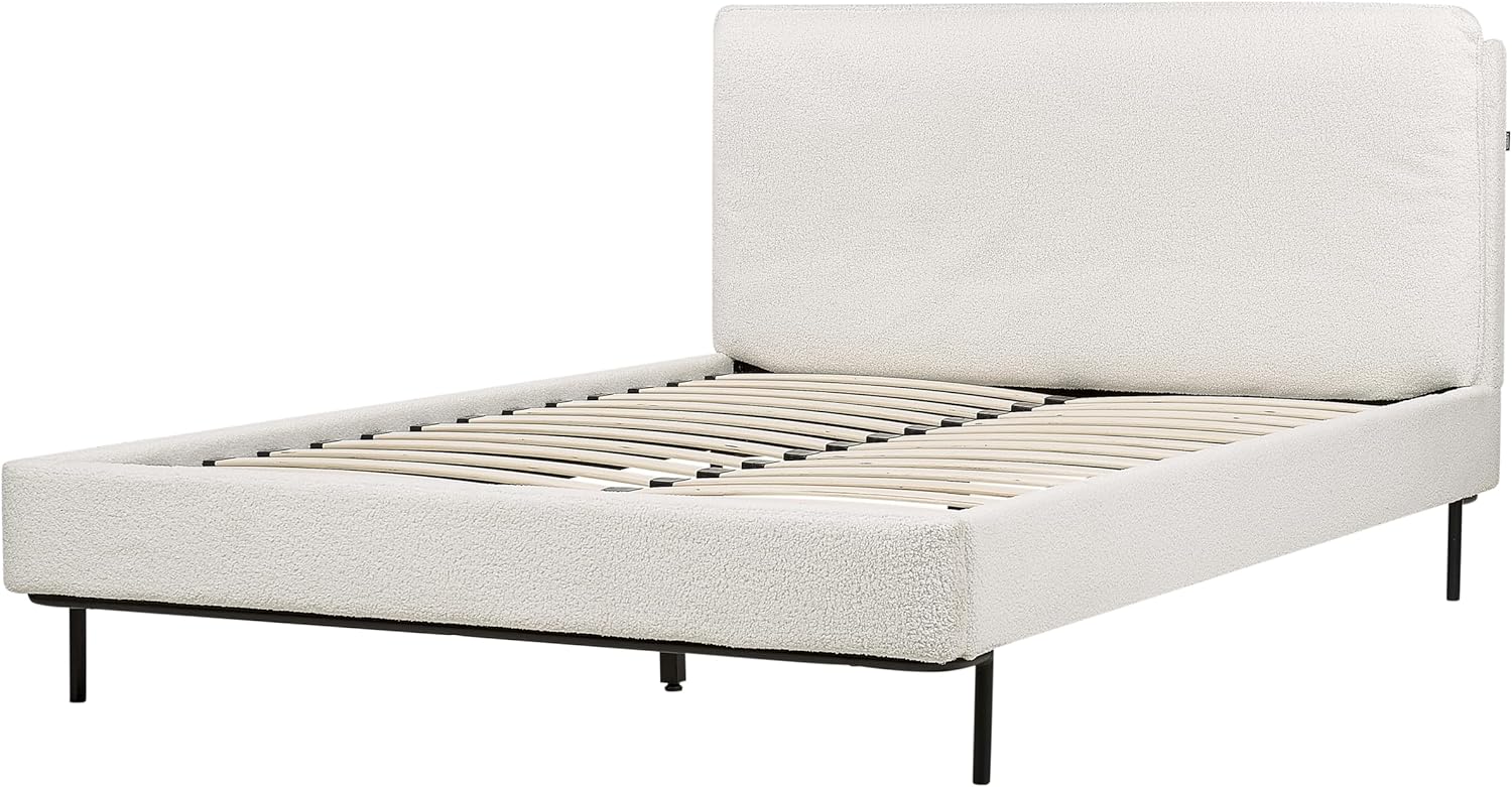 Beliani Polsterbett Stoffbezug Bouclé weiß mit Lattenrost 140x200cm hohes Kopfteil Corio