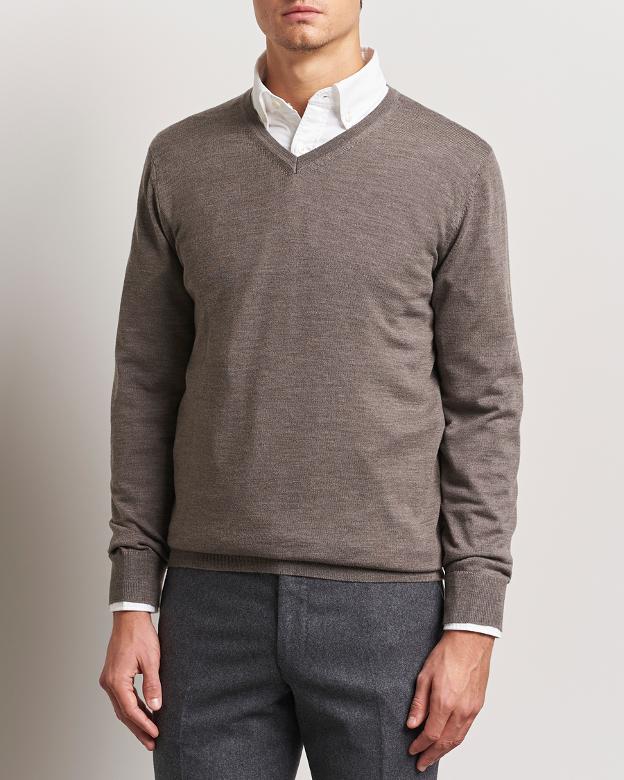 Charles Tyrwhitt Pure Merino V-Neck Jumper Mocha