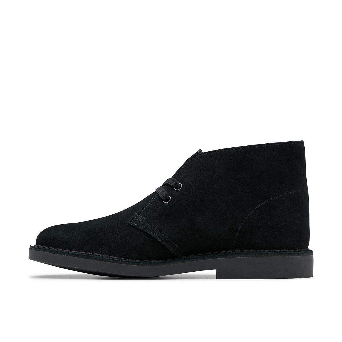 CLARKS<br>Bota Desert em couro camurça