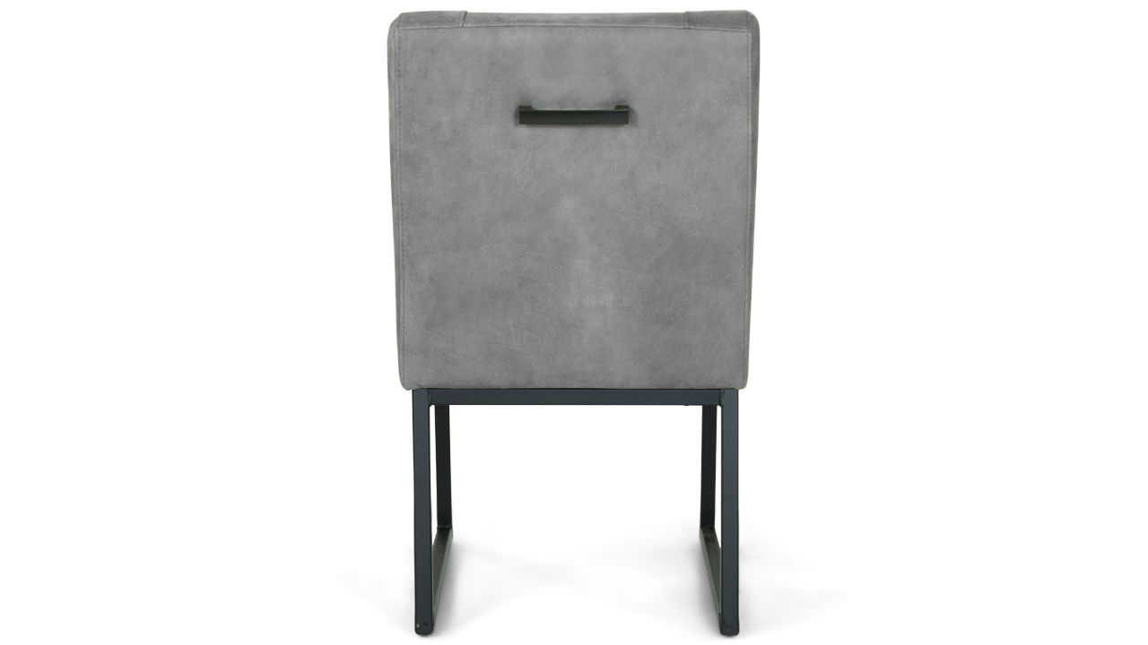Stoel Bullock B50 x D70 x H85 cm