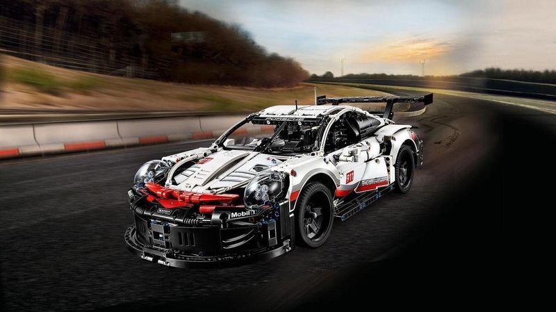 LEGO Technic - Porsche 911 RSR - Bouwset - Multikleur - Kunststof